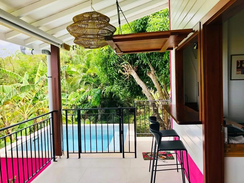 Holiday home Magnifique Villa Bauhinia, Piscine Vue Mer Sainte-Luce
