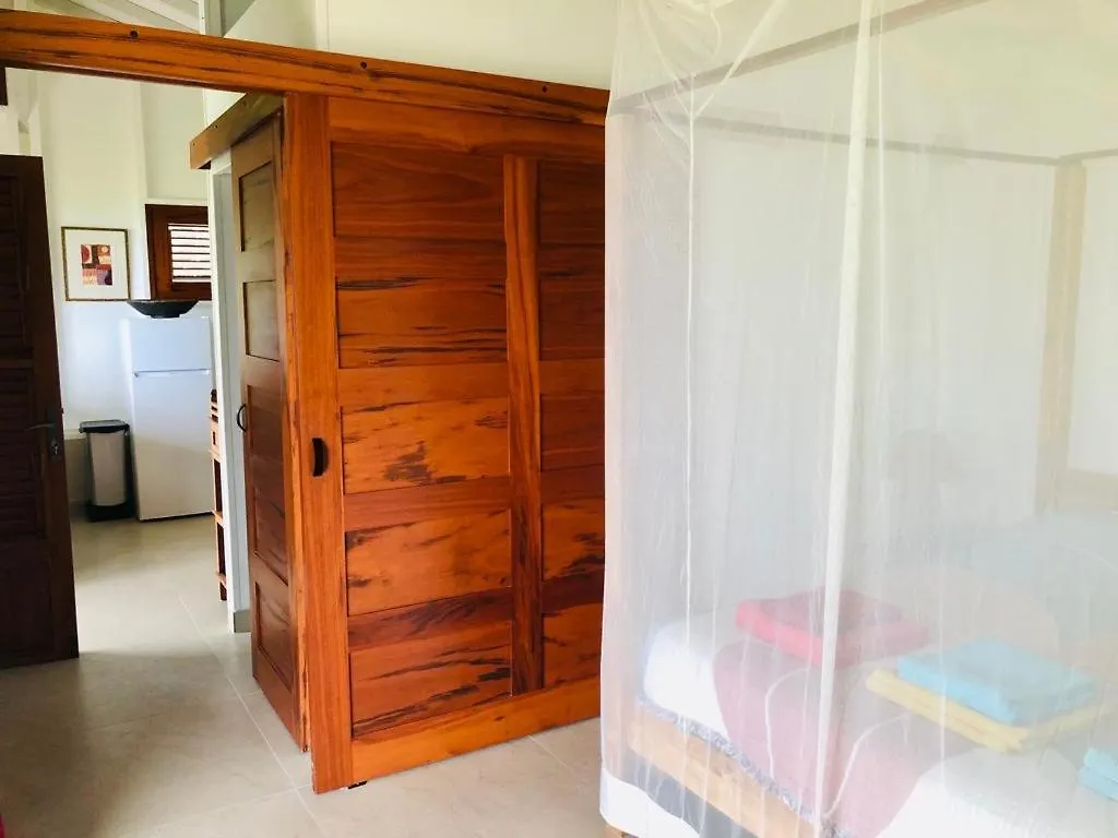 Magnifique Villa Bauhinia, Piscine Vue Mer Sainte-Luce Holiday home