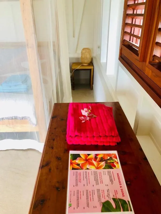 Magnifique Villa Bauhinia, Piscine Vue Mer Sainte-Luce Holiday home